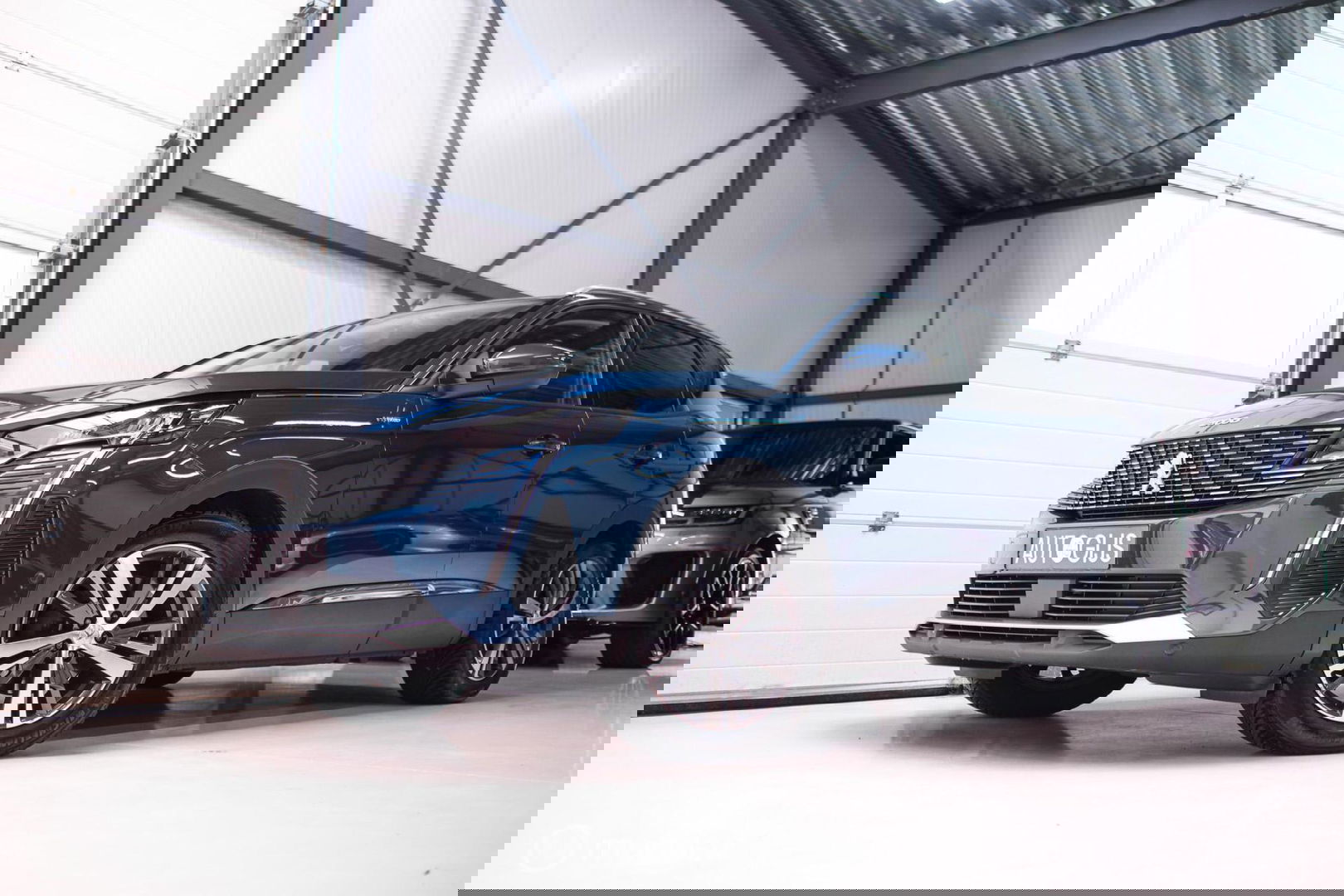 Peugeot 3008 1.6 HYbrid 225 pk Allure | Trekhaak | NL auto | Camera | Leder | HUD | rijklaaprijs | All season banden |