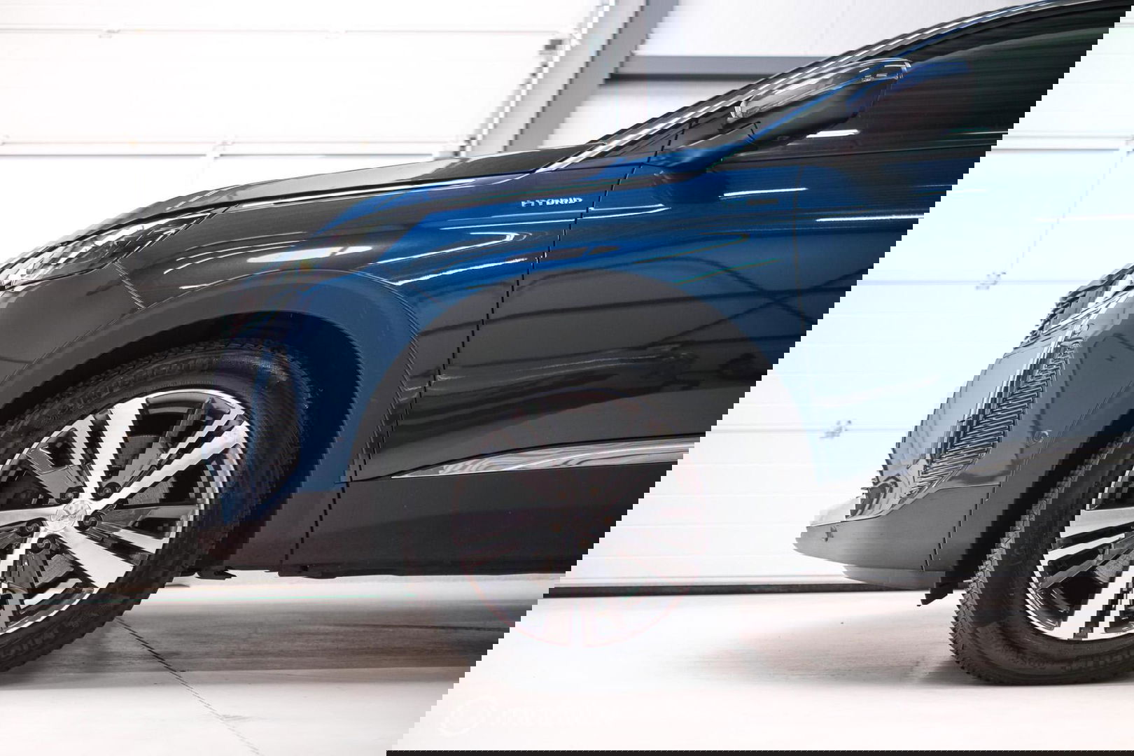 Peugeot 3008 1.6 HYbrid 225 pk Allure | Trekhaak | NL auto | Camera | Leder | HUD | rijklaaprijs | All season banden |