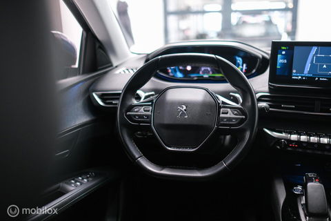 Peugeot 3008 1.6 HYbrid 225 pk Allure | Trekhaak | NL auto | Camera | Leder | HUD | rijklaaprijs | All season banden |