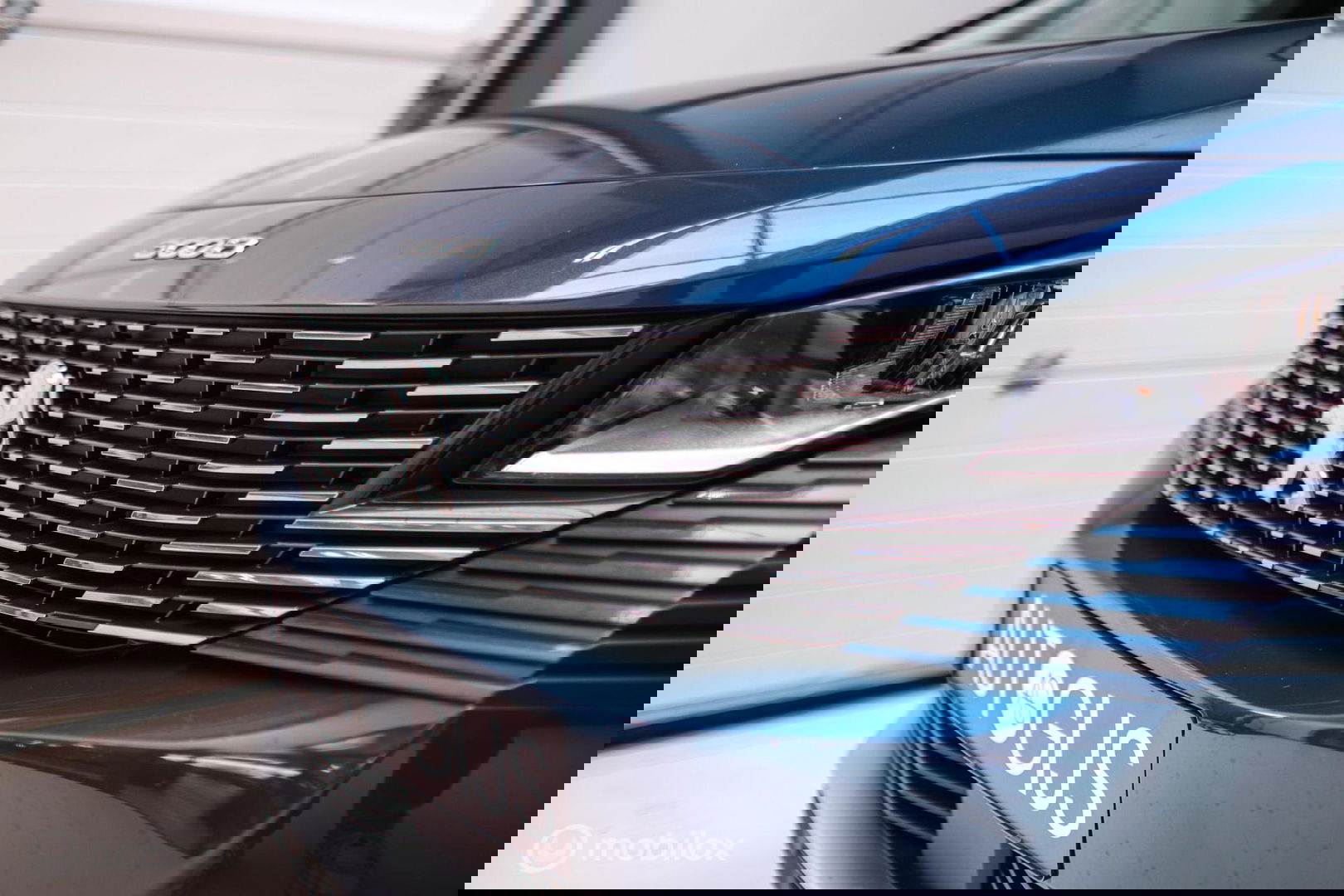 Peugeot 3008 1.6 HYbrid 225 pk Allure | Trekhaak | NL auto | Camera | Leder | HUD | rijklaaprijs | All season banden |