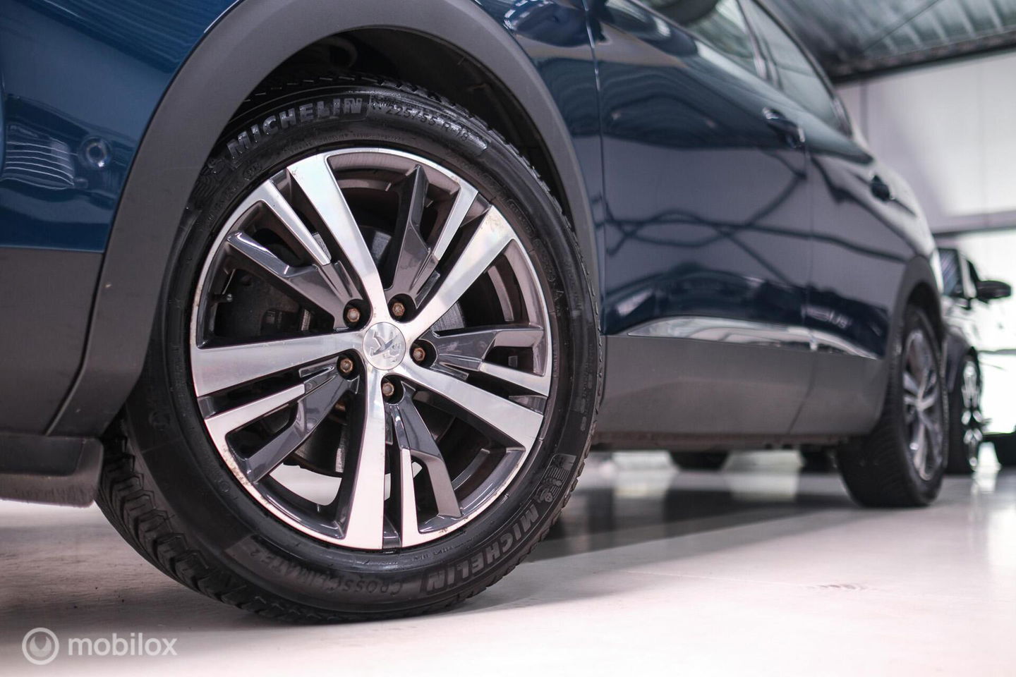 Peugeot 3008 1.6 HYbrid 225 pk Allure | Trekhaak | NL auto | Camera | Leder | HUD | rijklaaprijs | All season banden |