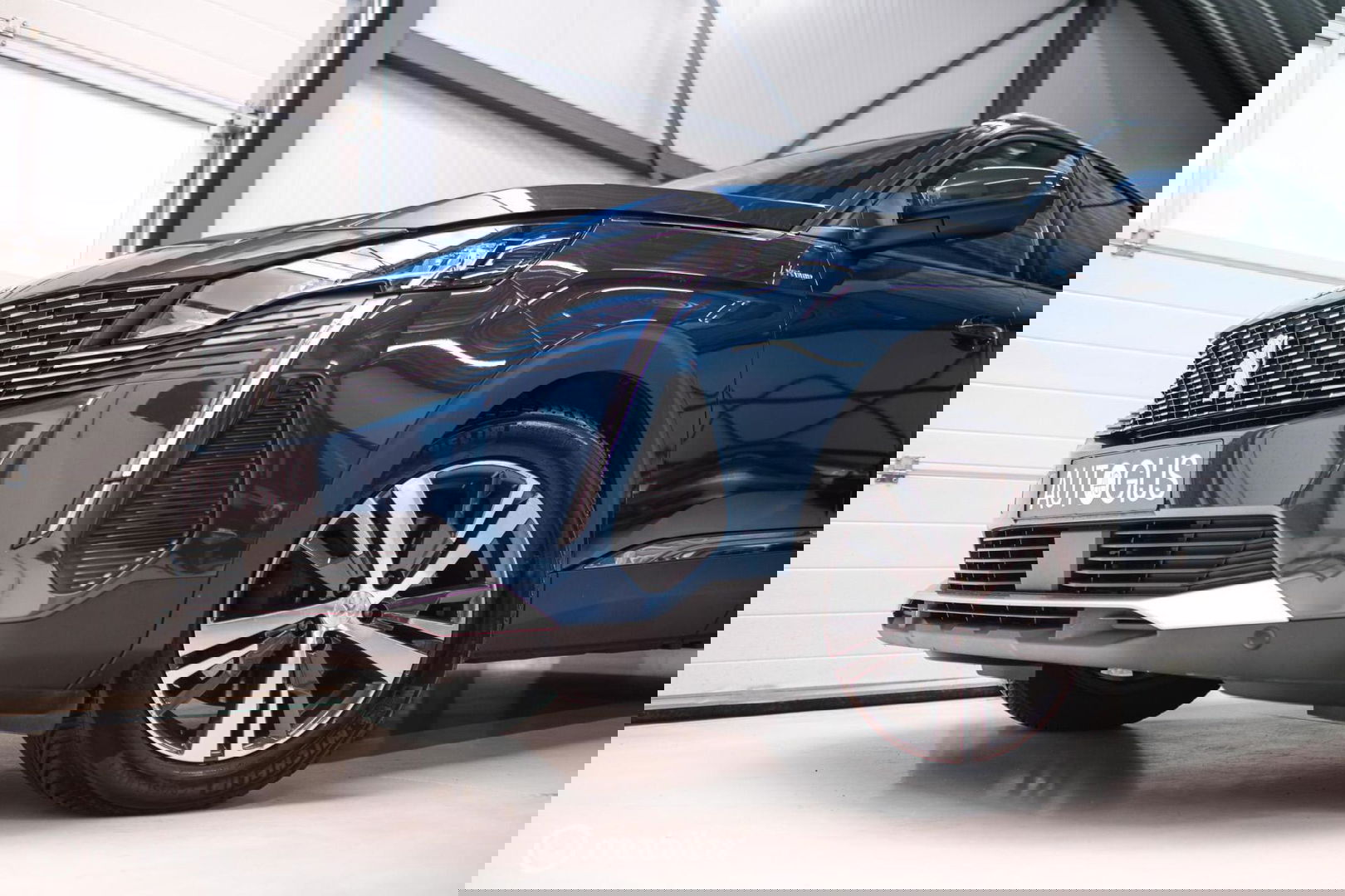 Peugeot 3008 1.6 HYbrid 225 pk Allure | Trekhaak | NL auto | Camera | Leder | HUD | rijklaaprijs | All season banden |