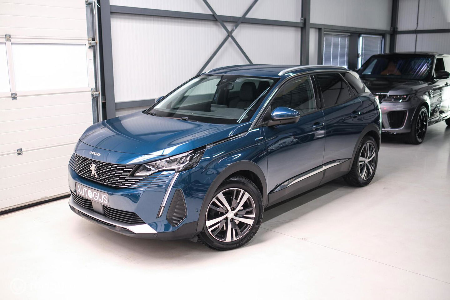 Peugeot 3008 1.6 HYbrid 225 pk Allure | Trekhaak | NL auto | Camera | Leder | HUD | rijklaaprijs | All season banden |