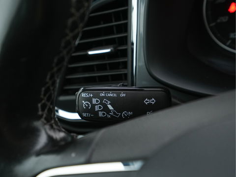 SEAT Ateca 1.0 EcoTSI Style (INCL-BTW) *FULL-LED | NAVI-FULLMAP | CAMERA | DAB+ | COMFORTSEATS |  ECC | PDC | CRUISE | PRIVACY-GLASS | CARPLAY | 17''ALU*