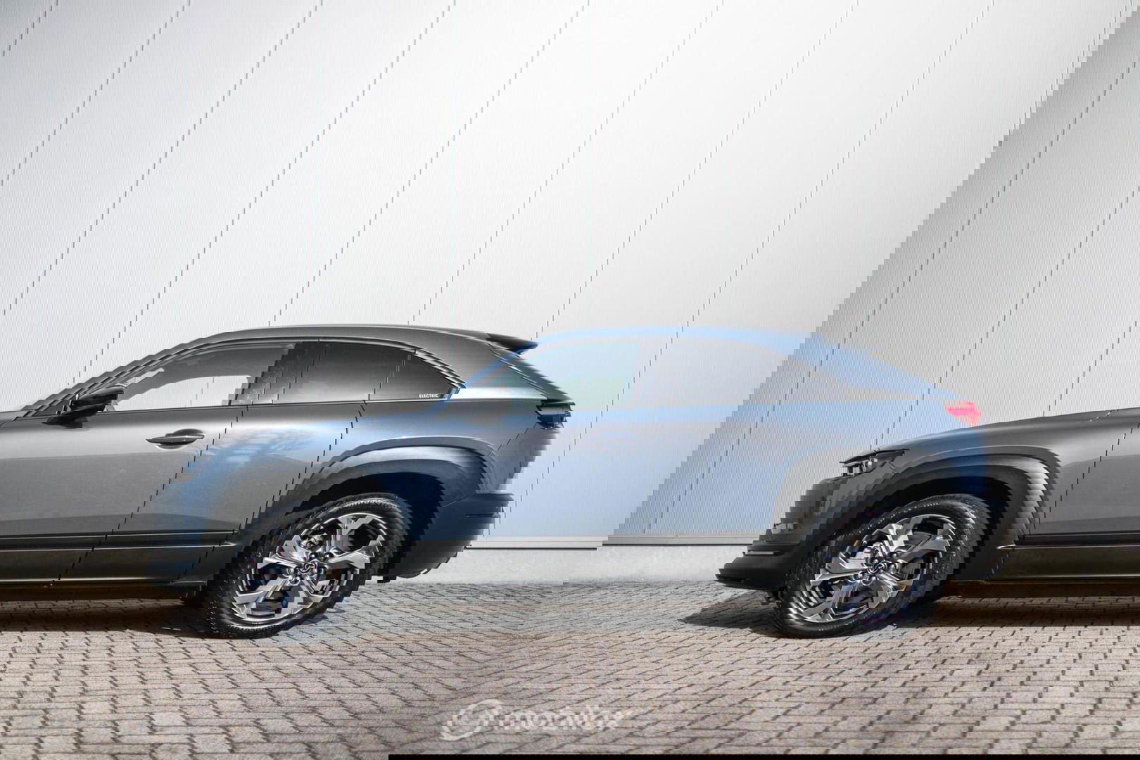 Mazda MX-30 e-SkyActiv 145 Luxury 36 kWh | Trekhaak | Camera | Adaptive | NL auto NAP | rijklaarprijs |