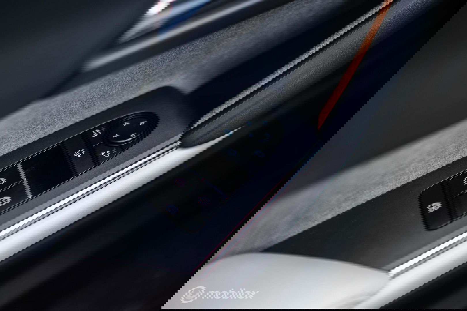 Mazda MX-30 e-SkyActiv 145 Luxury 36 kWh | Trekhaak | Camera | Adaptive | NL auto NAP | rijklaarprijs |