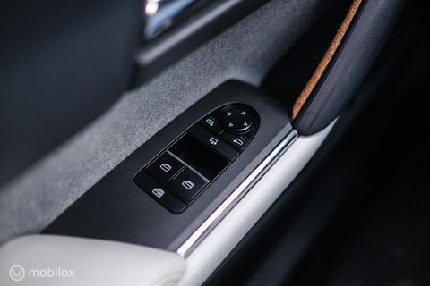 Mazda MX-30 e-SkyActiv 145 Luxury 36 kWh | Trekhaak | Camera | Adaptive | NL auto NAP | rijklaarprijs |