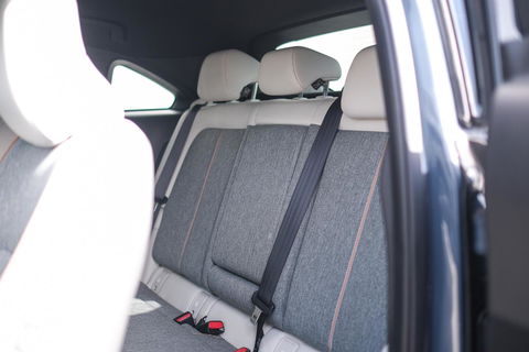 Mazda MX-30 e-SkyActiv 145 Luxury 36 kWh | Trekhaak | Camera | Adaptive | NL auto NAP | rijklaarprijs |