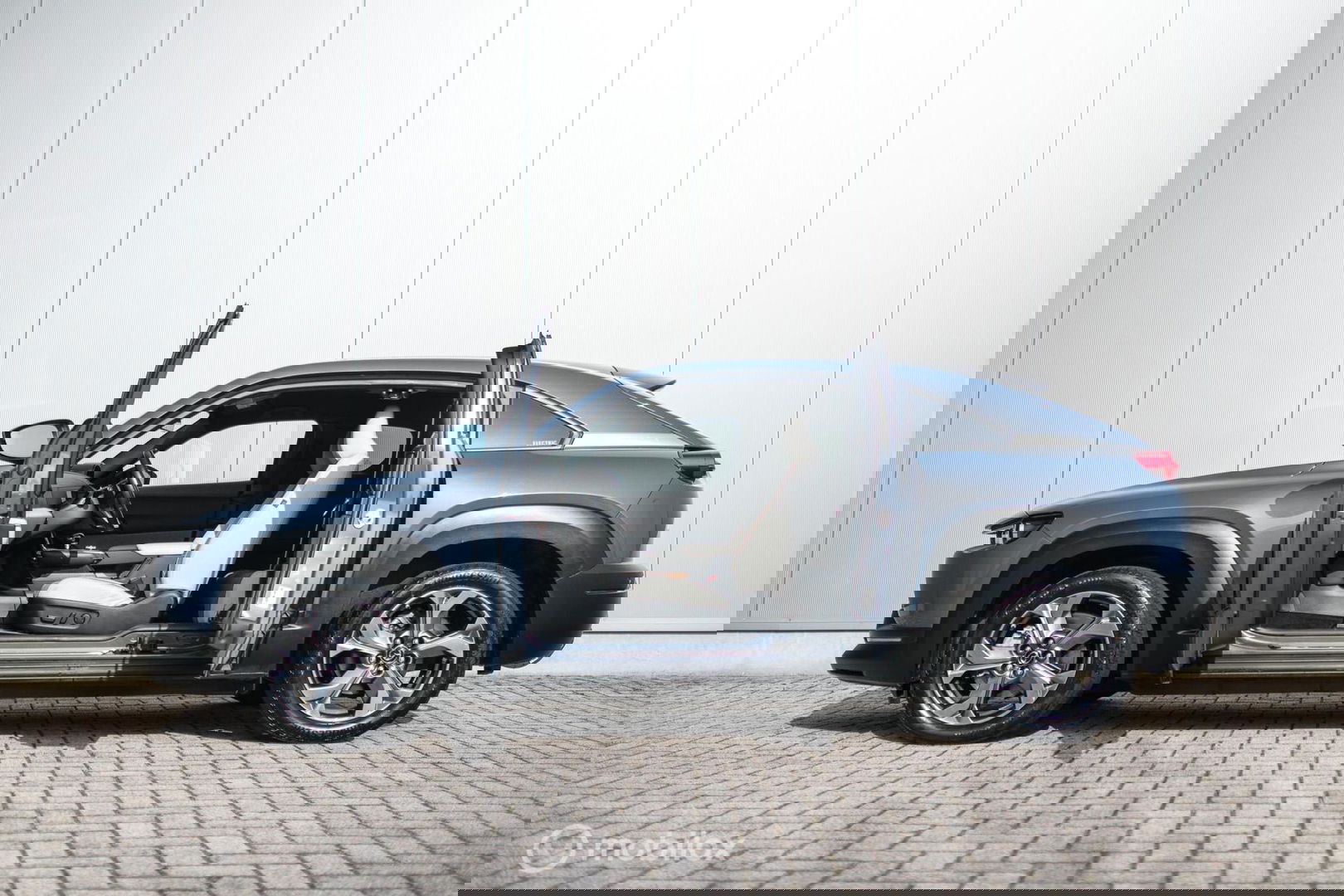 Mazda MX-30 e-SkyActiv 145 Luxury 36 kWh | Trekhaak | Camera | Adaptive | NL auto NAP | rijklaarprijs |