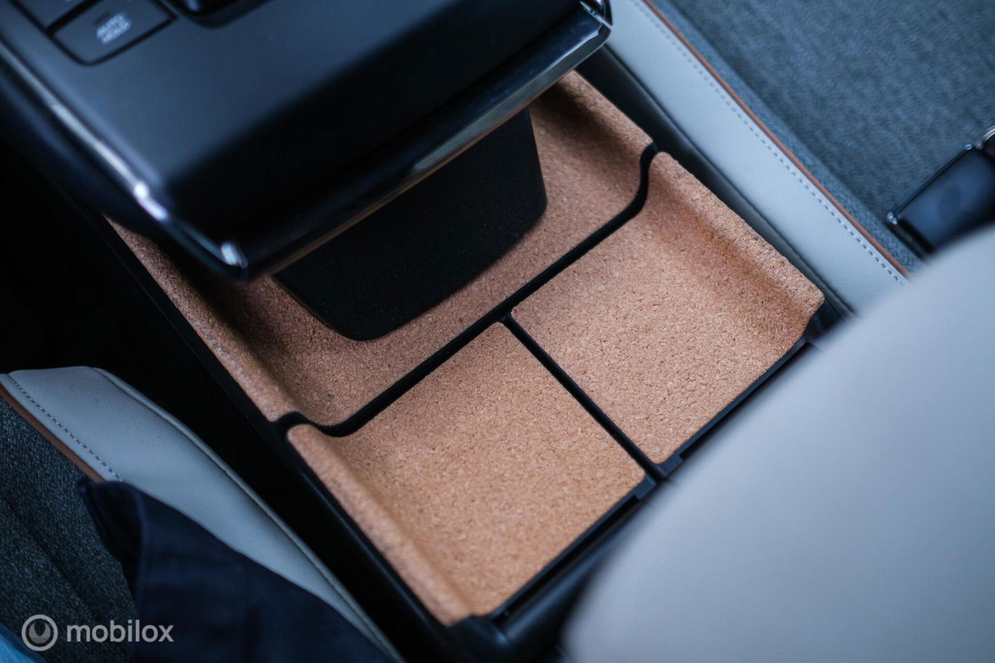 Mazda MX-30 e-SkyActiv 145 Luxury 36 kWh | Trekhaak | Camera | Adaptive | NL auto NAP | rijklaarprijs |