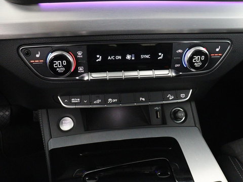 Audi Q5 Sportback 55 TFSIe S edition | Panoramadak | Bang & Olufsen | Stoelverwarming | Adaptive cruise | Luchtvering | Matrix LED | 21'' | Carplay | Half leder | Navigatie | Camera | S Line | PHEV | Plug In
