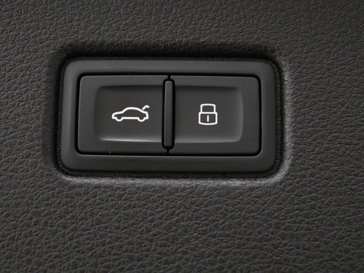 Audi Q5 Sportback 55 TFSIe S edition | Panoramadak | Bang & Olufsen | Stoelverwarming | Adaptive cruise | Luchtvering | Matrix LED | 21'' | Carplay | Half leder | Navigatie | Camera | S Line | PHEV | Plug In