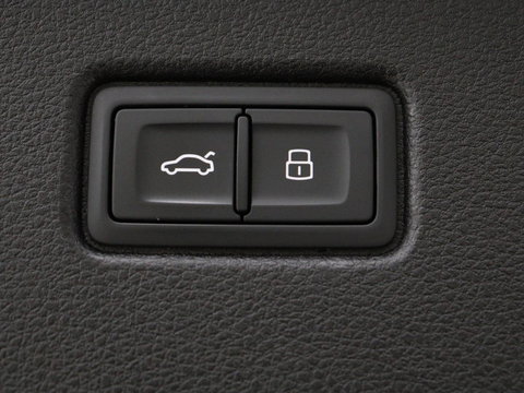 Audi Q5 Sportback 55 TFSIe S edition | Panoramadak | Bang & Olufsen | Stoelverwarming | Adaptive cruise | Luchtvering | Matrix LED | 21'' | Carplay | Half leder | Navigatie | Camera | S Line | PHEV | Plug In