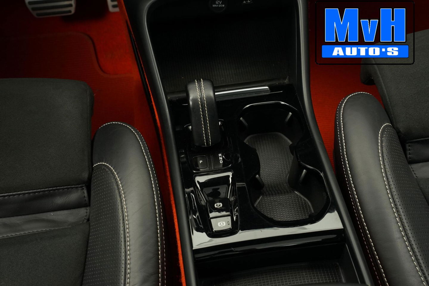 Volvo XC40 1.5 T5 Recharge R-Design|UNIEK!|PANO|STOEL/STUUR.VERW