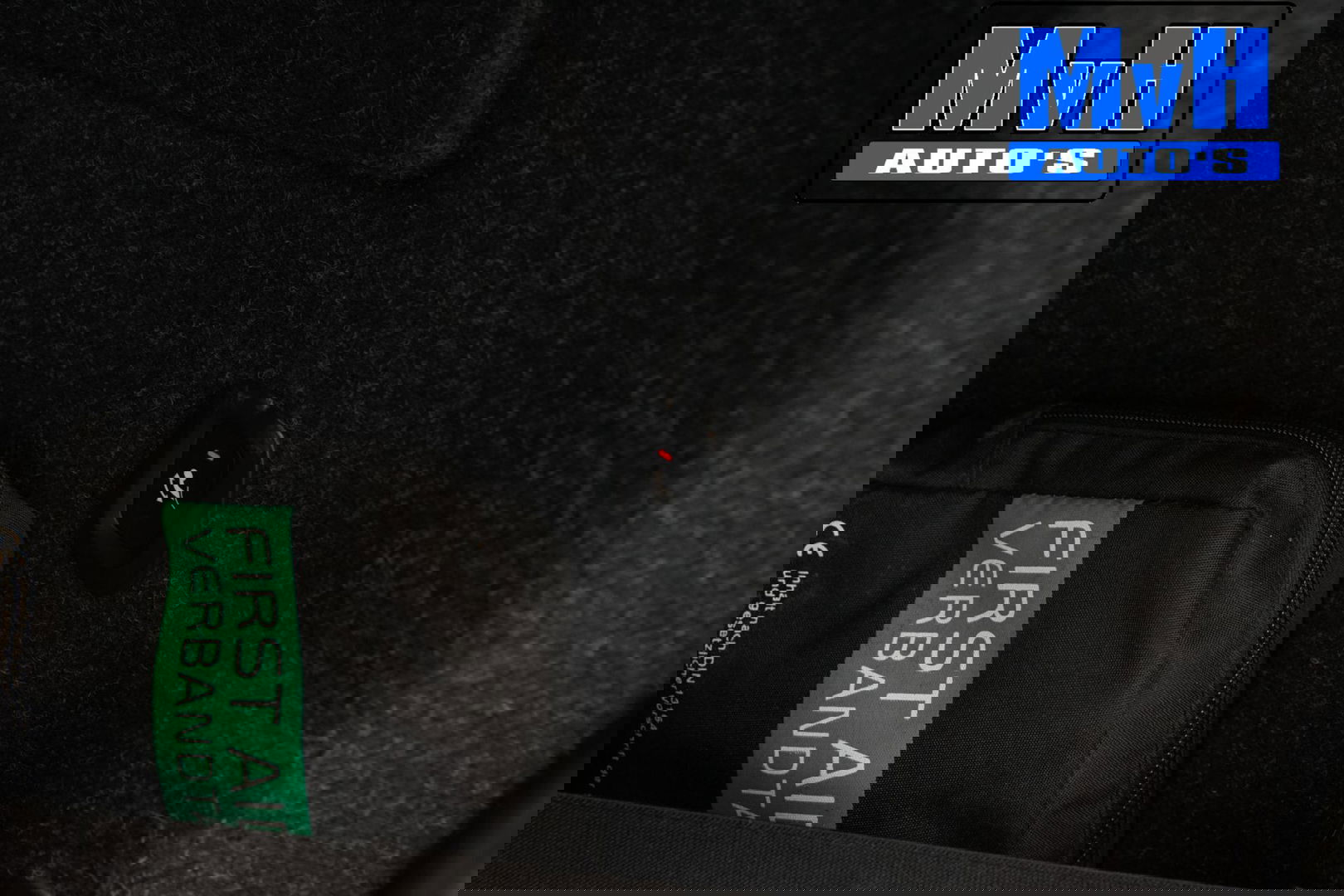 Volvo XC40 1.5 T5 Recharge R-Design|UNIEK!|PANO|STOEL/STUUR.VERW