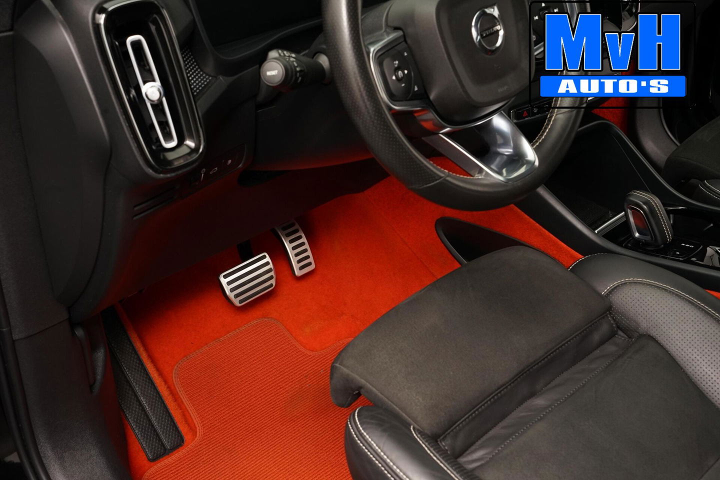 Volvo XC40 1.5 T5 Recharge R-Design|UNIEK!|PANO|STOEL/STUUR.VERW