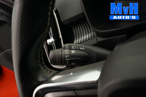 Volvo XC40 1.5 T5 Recharge R-Design|UNIEK!|PANO|STOEL/STUUR.VERW