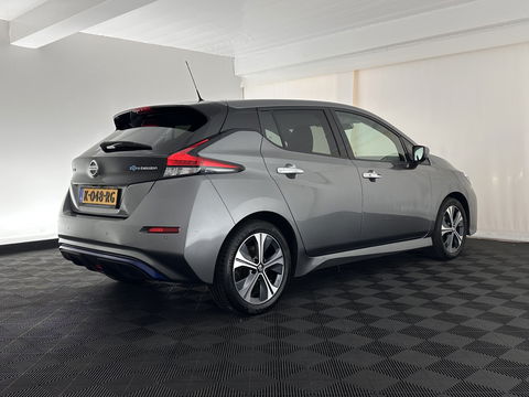 Nissan Leaf N-Connecta 40 kWh {SOH-90%} Aut. *HEATPUMP | ADAPTIVE-CRUISE | NAVI-FULLMAP | TOPVIEW | KEYLESS | BLINDSPOT |  DIGI-COCKPIT | HEATED-COMFORTSEATS | DAB | PRIVACYGLASS | ECC | PDC | CARPLAY | 17"ALU*