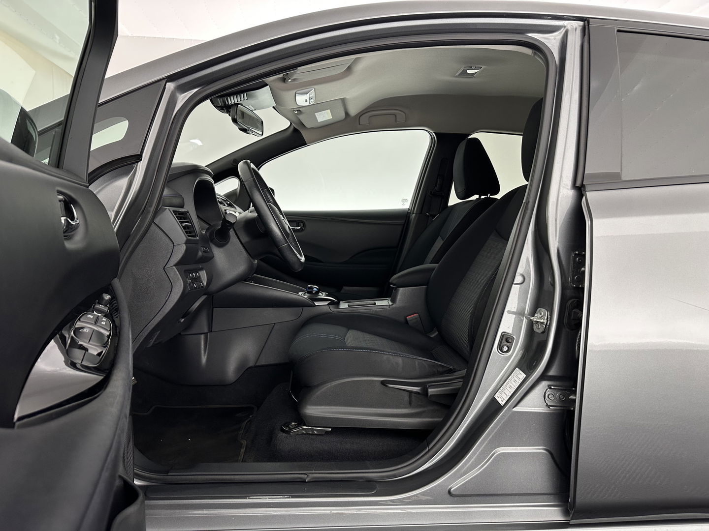 Nissan Leaf N-Connecta 40 kWh {SOH-90%} Aut. *HEATPUMP | ADAPTIVE-CRUISE | NAVI-FULLMAP | TOPVIEW | KEYLESS | BLINDSPOT |  DIGI-COCKPIT | HEATED-COMFORTSEATS | DAB | PRIVACYGLASS | ECC | PDC | CARPLAY | 17"ALU*