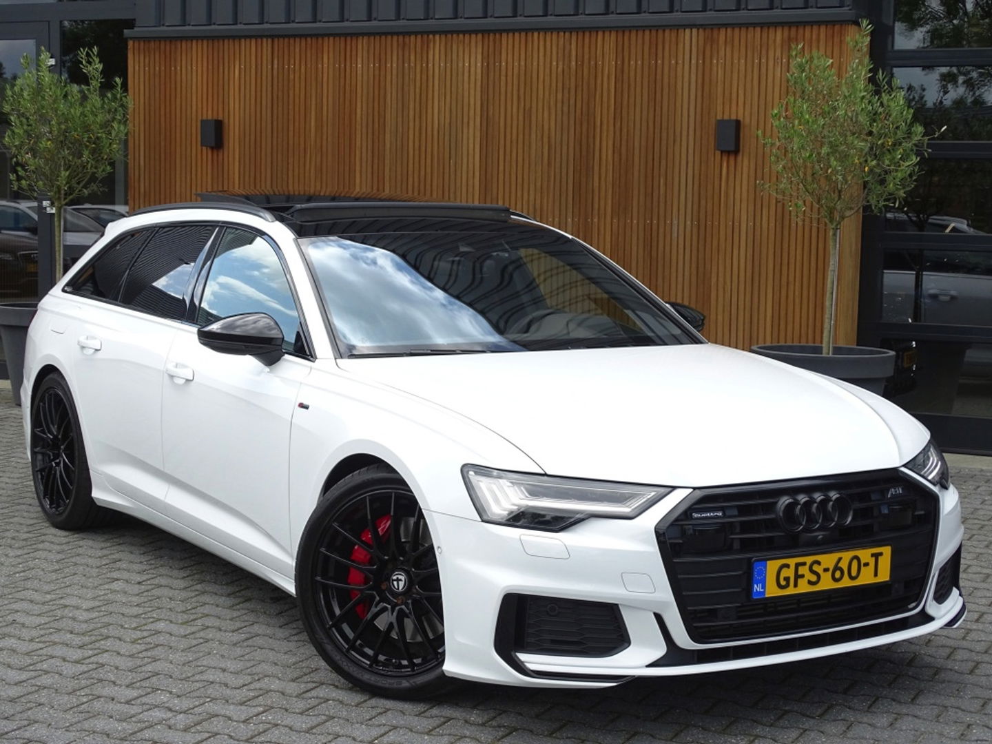 Audi A6 Avant A6 55 TFSI e 425PK ABT Edition / S-LINE / B&O