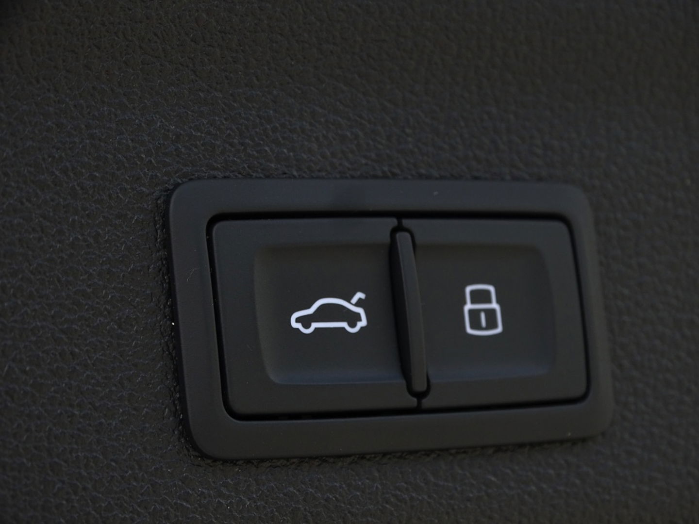 Audi A6 Avant A6 55 TFSI e 425PK ABT Edition / S-LINE / B&O