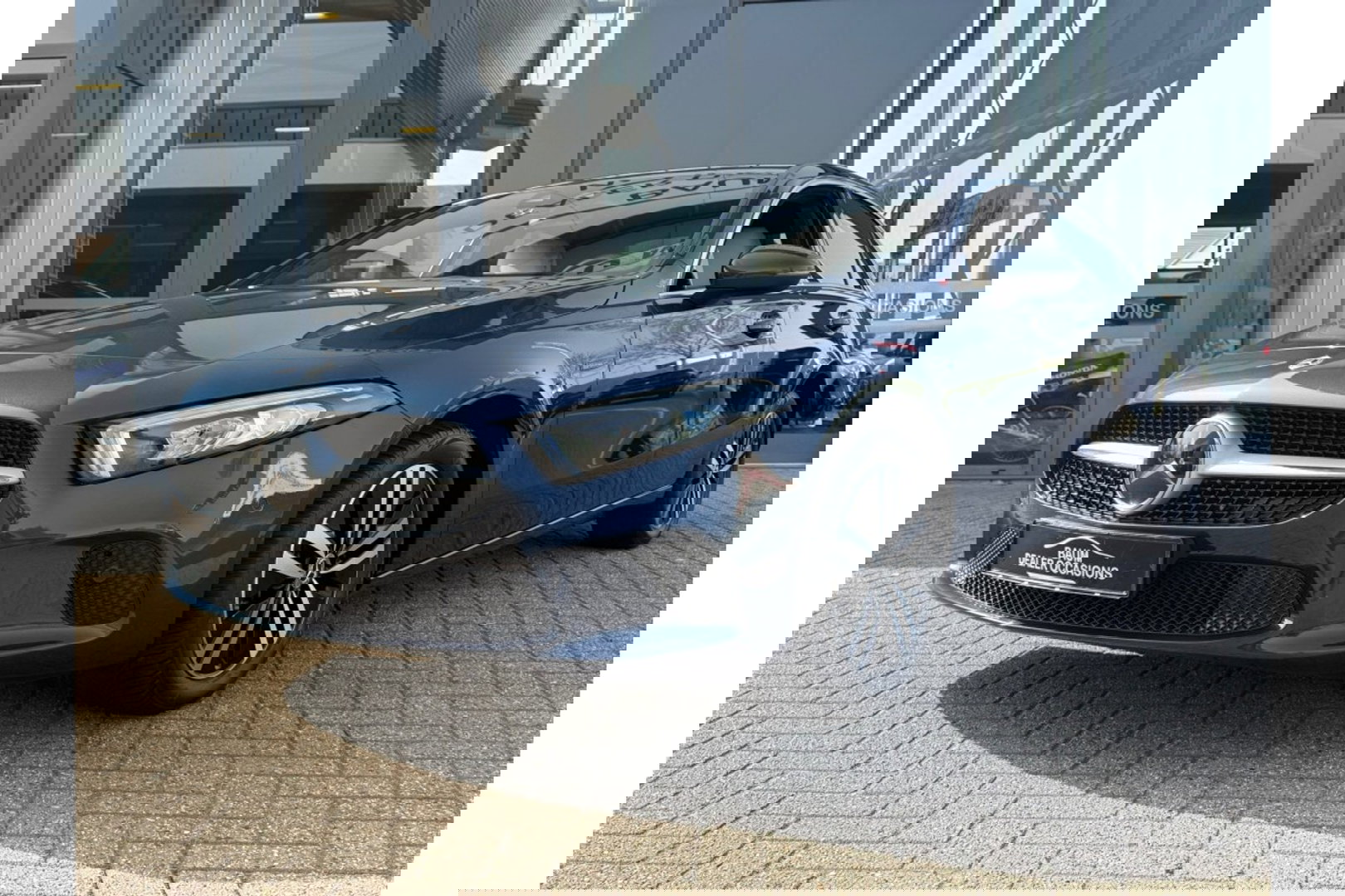 Mercedes-Benz A-Klasse 250e PREMIUM AUTOMAAT PHEV LEER NAVI PDC-CAMERA.