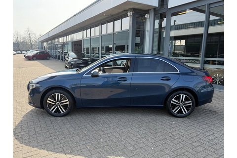 Mercedes-Benz A-Klasse 250e PREMIUM AUTOMAAT PHEV LEER NAVI PDC-CAMERA.