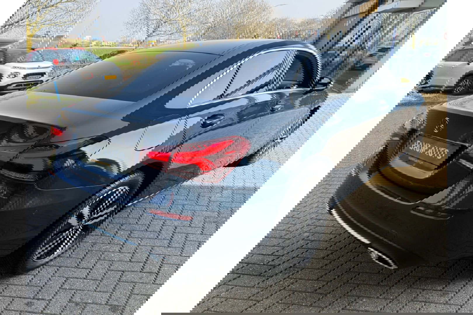 Mercedes-Benz A-Klasse 250e PREMIUM AUTOMAAT PHEV LEER NAVI PDC-CAMERA.