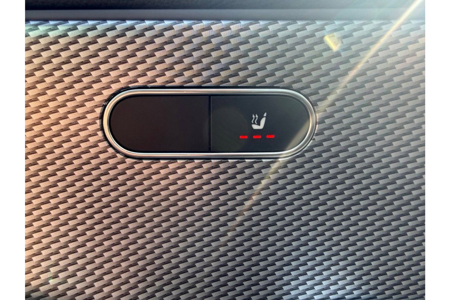 Mercedes-Benz A-Klasse 250e PREMIUM AUTOMAAT PHEV LEER NAVI PDC-CAMERA.