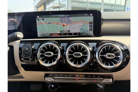 Mercedes-Benz A-Klasse 250e PREMIUM AUTOMAAT PHEV LEER NAVI PDC-CAMERA.