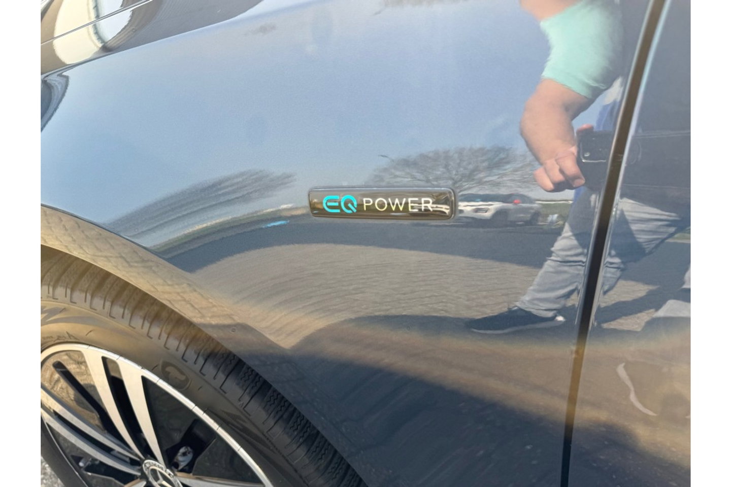 Mercedes-Benz A-Klasse 250e PREMIUM AUTOMAAT PHEV LEER NAVI PDC-CAMERA.