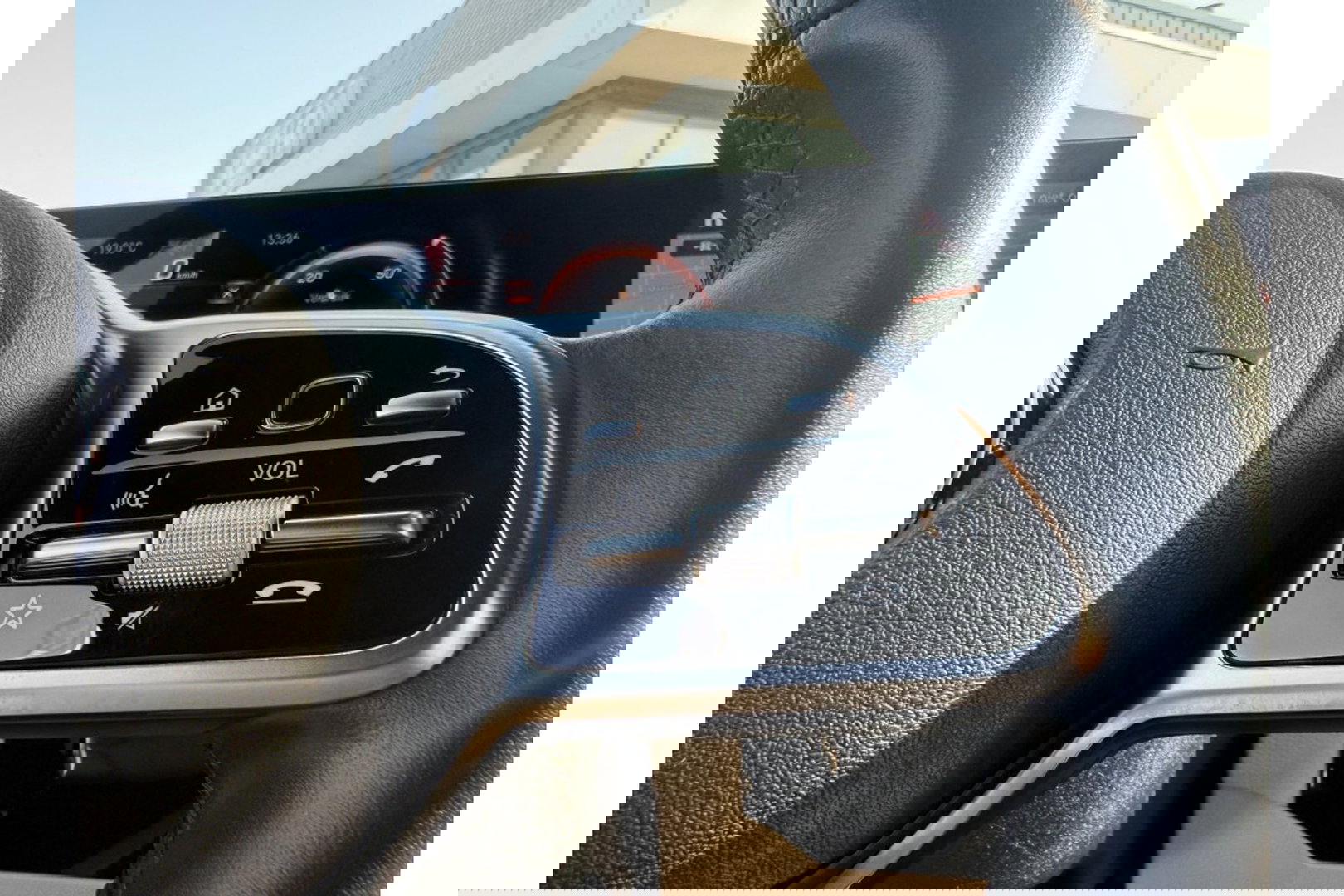 Mercedes-Benz A-Klasse 250e PREMIUM AUTOMAAT PHEV LEER NAVI PDC-CAMERA.