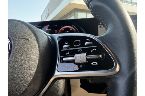 Mercedes-Benz A-Klasse 250e PREMIUM AUTOMAAT PHEV LEER NAVI PDC-CAMERA.