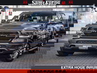 Dodge Ram 1500 - LARAMIE SPORT | 5.7 V8 4X4 | 12 INCH MULTIMEDIA | MEMORY SEAT | BED STEP | 3500KG | GRANITE CRYSTAL | PRINS LPG | CRUISE | FULL LED | ALARM K3 | UITLAAT KLEP SYSTEEM ALS NIEUW!