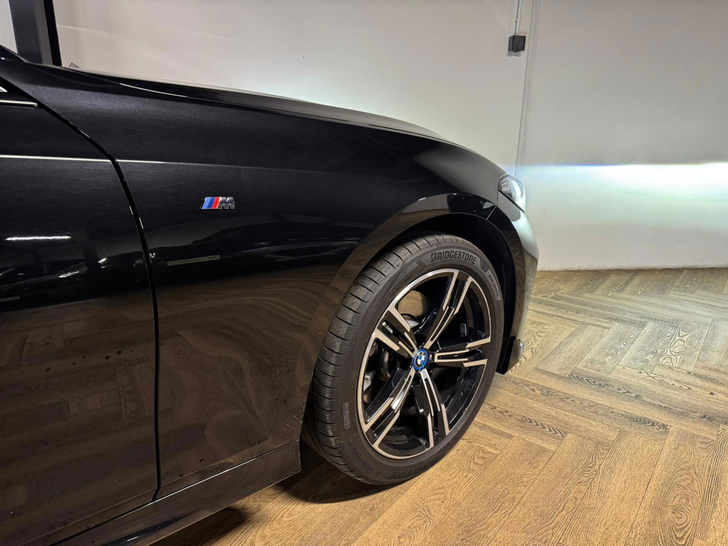 BMW 3 Serie Touring 330e xDrive PANO KEYLESS CAM LASER