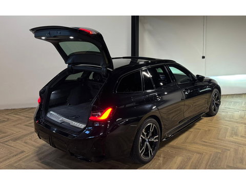 BMW 3 Serie Touring 330e xDrive PANO KEYLESS CAM LASER