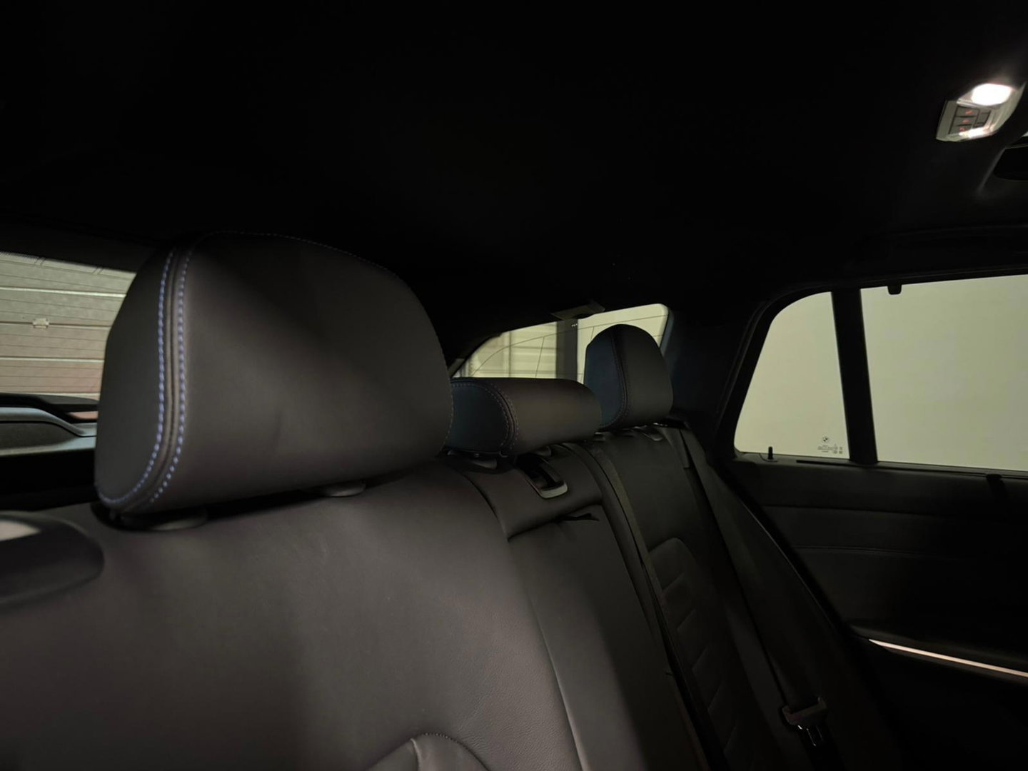 BMW 3 Serie Touring 330e xDrive PANO KEYLESS CAM LASER