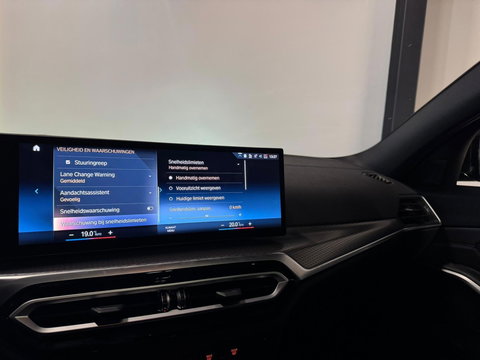 BMW 3 Serie Touring 330e xDrive PANO KEYLESS CAM LASER