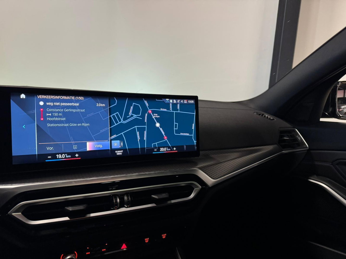 BMW 3 Serie Touring 330e xDrive PANO KEYLESS CAM LASER