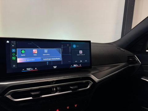 BMW 3 Serie Touring 330e xDrive PANO KEYLESS CAM LASER