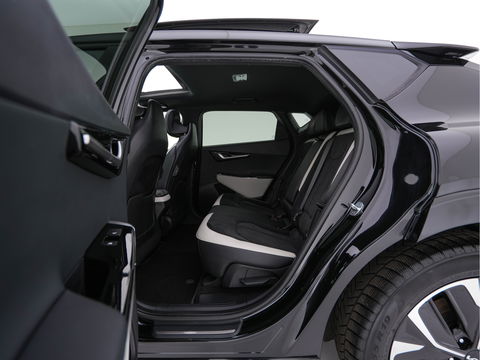 Kia Ev6 GT-Line 77.4 kWh (3-Fase-11kW) {SOH-100%} (INCL-BTW) Aut. *HEATPUMP | PANO | HEAD-UP | LEATHER-ALCANTARA | ADAPTIVE-CRUISE | DIGI-COCKPIT | MERIDIAN-AUDIO | MEMORYPACK | FULL-LED | KEYLESS | TOPVIEW | DAB | BLINDSPOT | NAVI-FULLMAP |