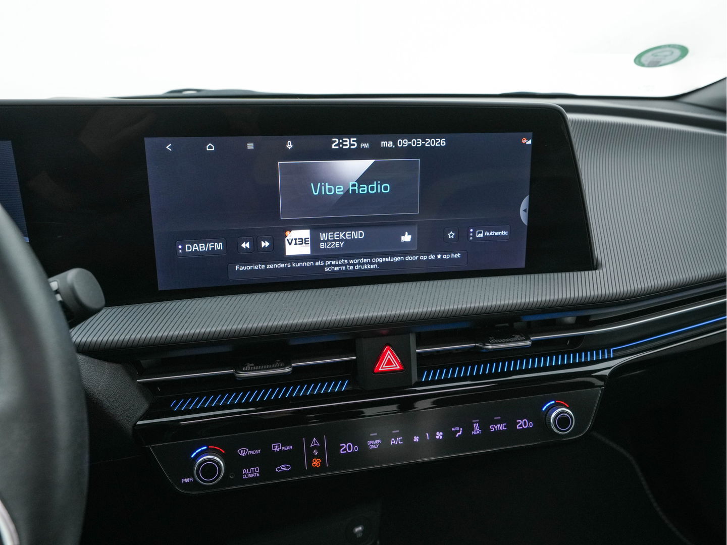 Kia Ev6 GT-Line 77.4 kWh (3-Fase-11kW) {SOH-100%} (INCL-BTW) Aut. *HEATPUMP | PANO | HEAD-UP | LEATHER-ALCANTARA | ADAPTIVE-CRUISE | DIGI-COCKPIT | MERIDIAN-AUDIO | MEMORYPACK | FULL-LED | KEYLESS | TOPVIEW | DAB | BLINDSPOT | NAVI-FULLMAP |