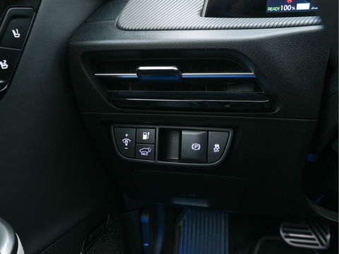 Kia Ev6 GT-Line 77.4 kWh (3-Fase-11kW) {SOH-100%} (INCL-BTW) Aut. *HEATPUMP | PANO | HEAD-UP | LEATHER-ALCANTARA | ADAPTIVE-CRUISE | DIGI-COCKPIT | MERIDIAN-AUDIO | MEMORYPACK | FULL-LED | KEYLESS | TOPVIEW | DAB | BLINDSPOT | NAVI-FULLMAP |