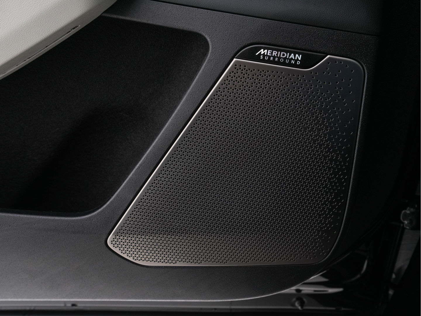 Kia Ev6 GT-Line 77.4 kWh (3-Fase-11kW) {SOH-100%} (INCL-BTW) Aut. *HEATPUMP | PANO | HEAD-UP | LEATHER-ALCANTARA | ADAPTIVE-CRUISE | DIGI-COCKPIT | MERIDIAN-AUDIO | MEMORYPACK | FULL-LED | KEYLESS | TOPVIEW | DAB | BLINDSPOT | NAVI-FULLMAP |