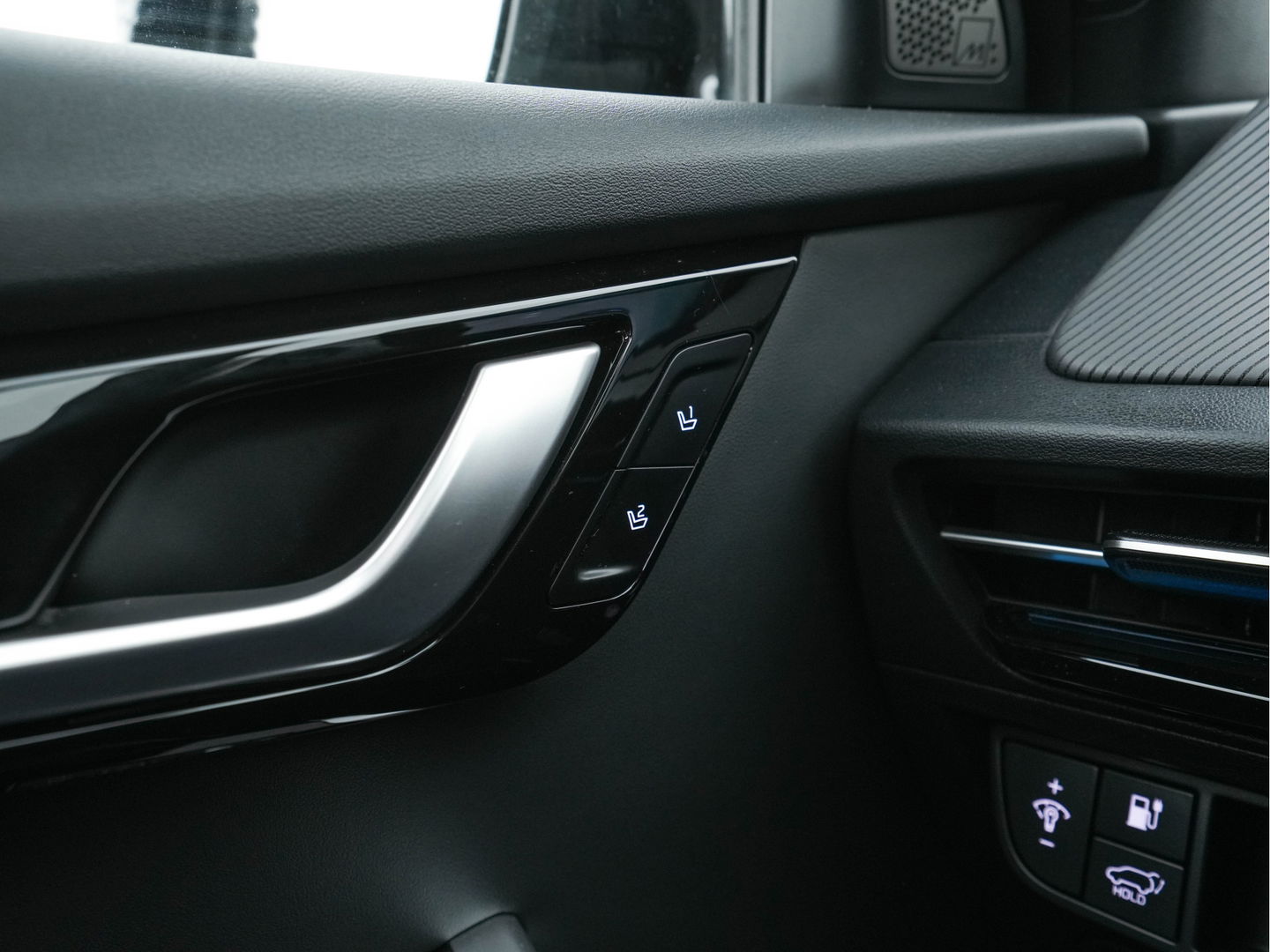 Kia Ev6 GT-Line 77.4 kWh (3-Fase-11kW) {SOH-100%} (INCL-BTW) Aut. *HEATPUMP | PANO | HEAD-UP | LEATHER-ALCANTARA | ADAPTIVE-CRUISE | DIGI-COCKPIT | MERIDIAN-AUDIO | MEMORYPACK | FULL-LED | KEYLESS | TOPVIEW | DAB | BLINDSPOT | NAVI-FULLMAP |