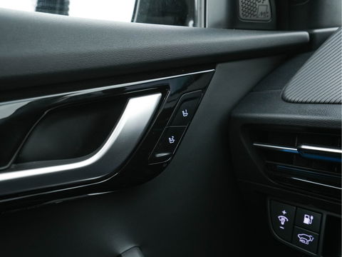 Kia Ev6 GT-Line 77.4 kWh (3-Fase-11kW) {SOH-100%} (INCL-BTW) Aut. *HEATPUMP | PANO | HEAD-UP | LEATHER-ALCANTARA | ADAPTIVE-CRUISE | DIGI-COCKPIT | MERIDIAN-AUDIO | MEMORYPACK | FULL-LED | KEYLESS | TOPVIEW | DAB | BLINDSPOT | NAVI-FULLMAP |