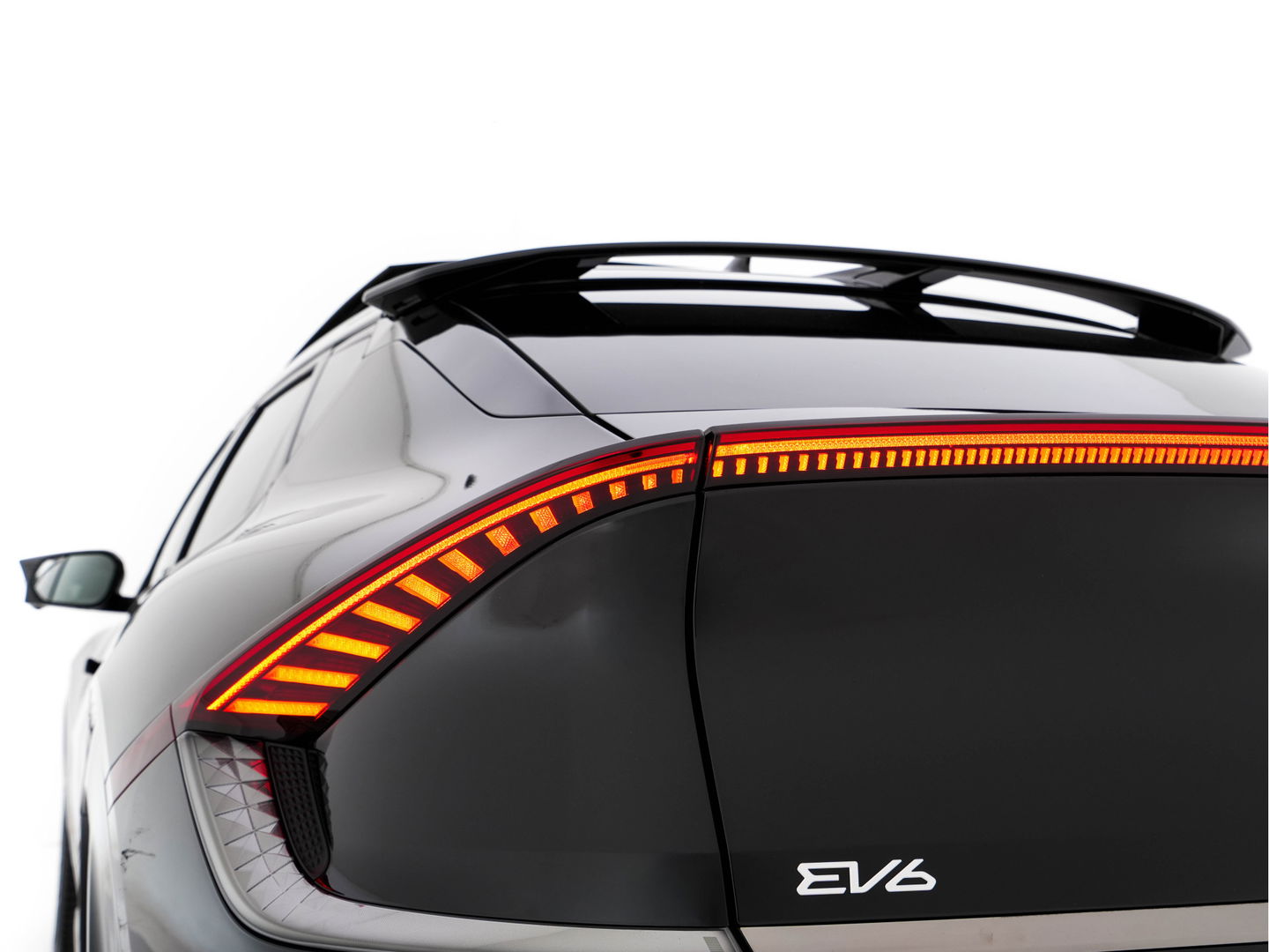 Kia Ev6 GT-Line 77.4 kWh (3-Fase-11kW) {SOH-100%} (INCL-BTW) Aut. *HEATPUMP | PANO | HEAD-UP | LEATHER-ALCANTARA | ADAPTIVE-CRUISE | DIGI-COCKPIT | MERIDIAN-AUDIO | MEMORYPACK | FULL-LED | KEYLESS | TOPVIEW | DAB | BLINDSPOT | NAVI-FULLMAP |