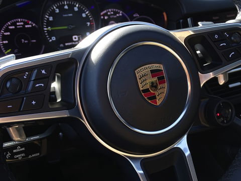 Porsche Cayenne 3.0 E-Hybrid 462PK / Platinum Edit. / 2022 / 360°