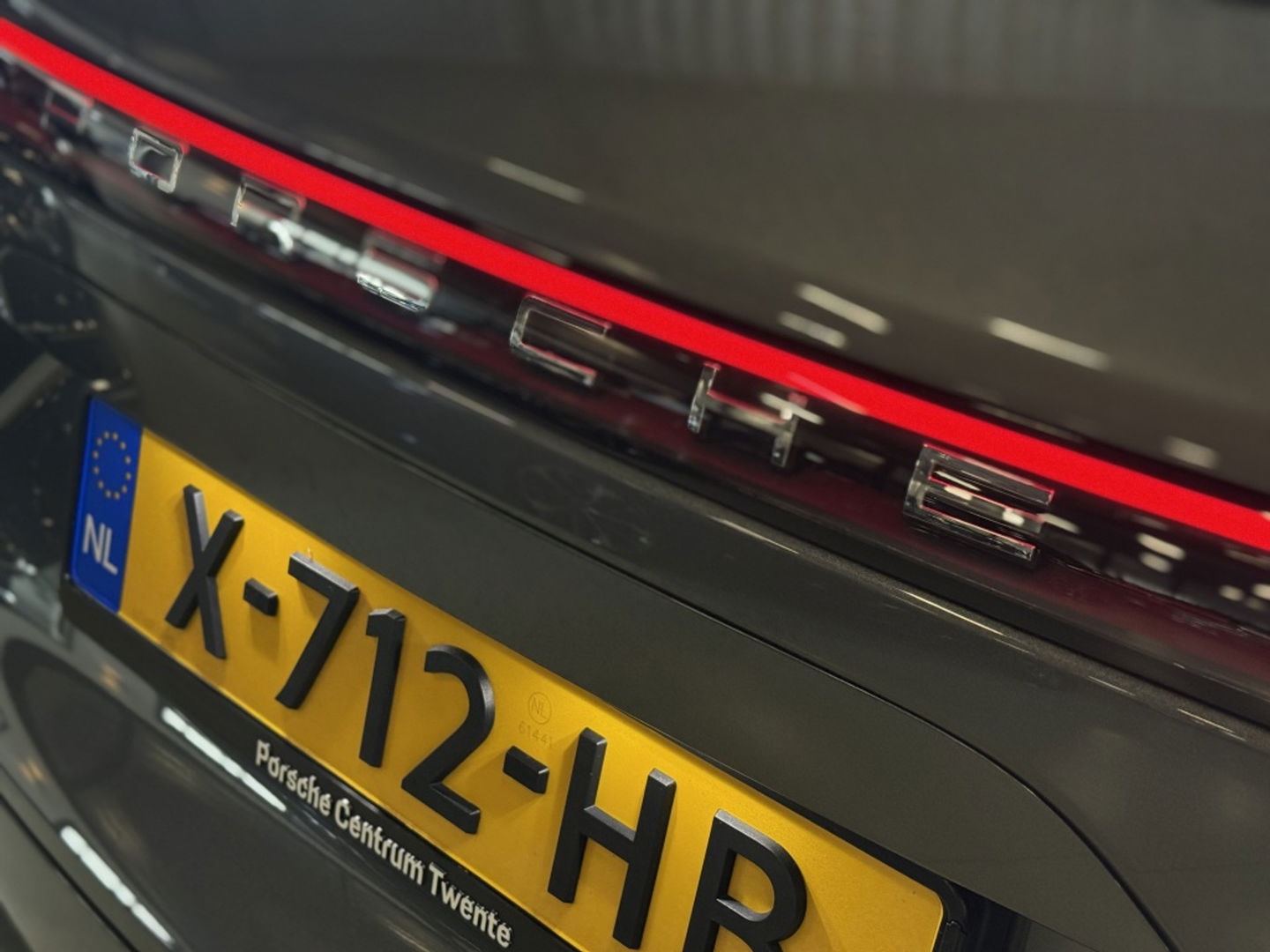 Porsche Cayenne 3.0 E-Hybrid 462PK / Platinum Edit. / 2022 / 360°