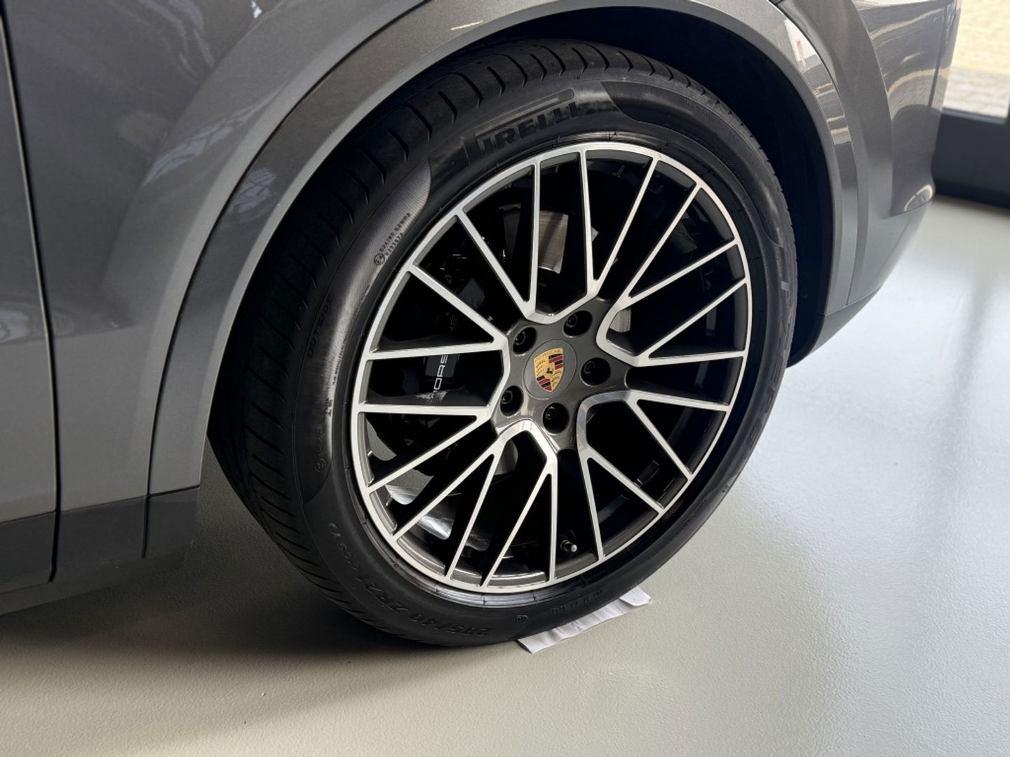 Porsche Cayenne 3.0 E-Hybrid 462PK / Platinum Edit. / 2022 / 360°